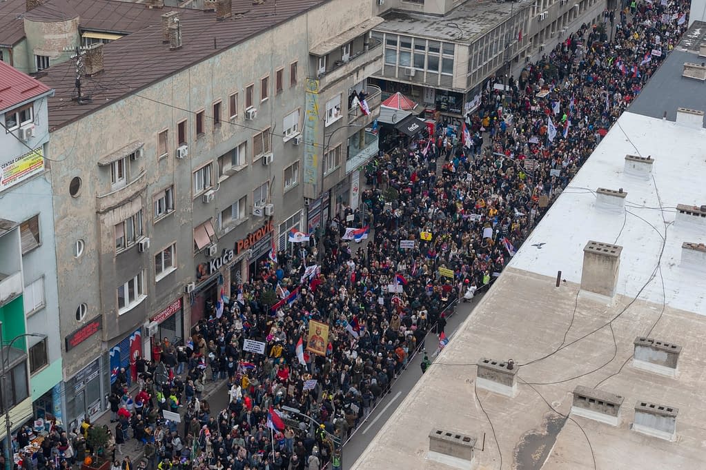 VIDEO Un nou protest masiv în Serbia, la exact patru luni de la tragedia din Novi Sad