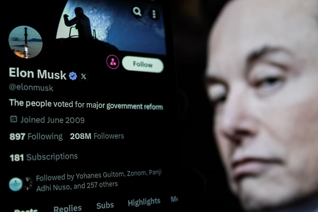 Elon Musk este pregătit să facă cea mai mare tranzacție din istorie pentru noul cea mai râvnită resursă a mediului online