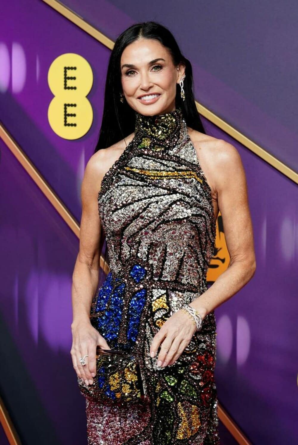 Demi Moore, apariție de senzație la Premiile BAFTA 2025. Actrița în vârstă de 62 de ani a purtat o rochie spectaculoasă. FOTO - Imaginea 7